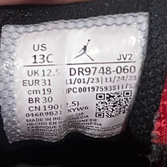 Nike Air Jordan’s Kids Black and Red Sneakers 13c - Picture 7 of 8